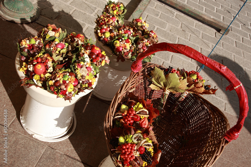 Fototapeta premium Flower and fruit posies