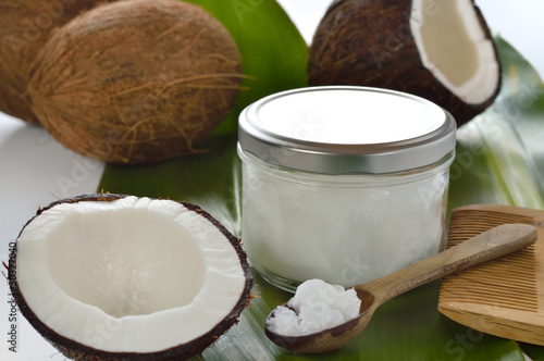Coconuts and organic coconut oil #50327040