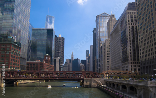Chicago river in dowtown © Michał Kozera