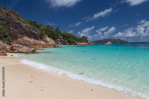 Plage de l'île Curieuse aux Seychelles