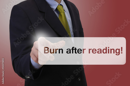 Geschäftsmann berührt touchscreen - Burn after reading