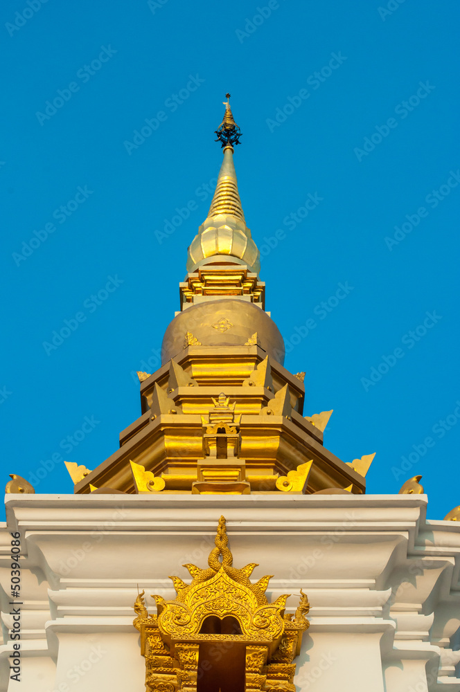 Naklejka premium Wat Phra That Chao Lan Thong Mae Fah Luang University
