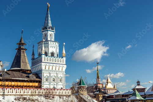 Fototapeta Naklejka Na Ścianę i Meble -  White-stone Kremlin in Izmaylovo in Moscow, Russia