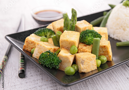 grilled tofu with vegetables and rice