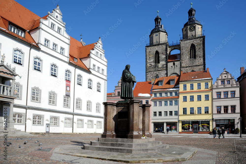 Obraz premium Luther Denkmal Wittenberg und Stadtkirche