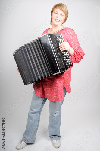 woman play in the accordion