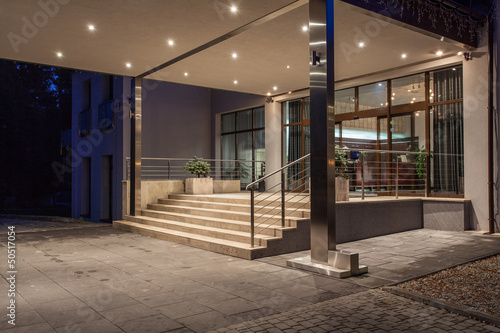 Woodland hotel - entrance