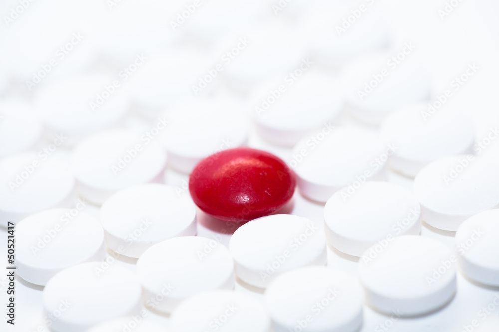 Tabletten weiß und rot Tabletten weiß und rot