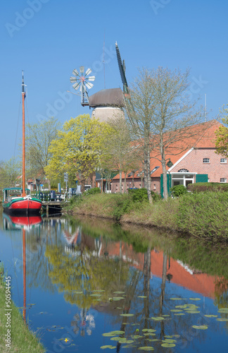 Fehnkanal an der bekannten Fehnroute bei Elisabethfehn photo