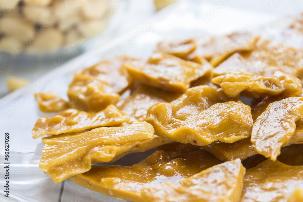 Macadamia Nut Brittle Macadamia Nut Brittle