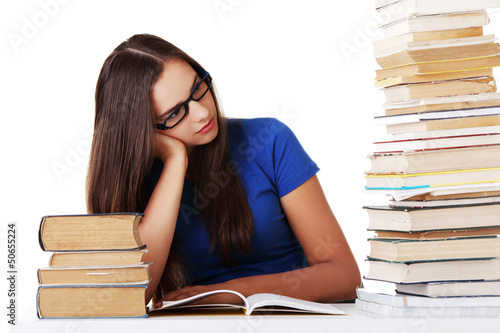 Teen girl learning at the desk