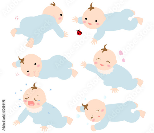 赤ちゃん乳児　はいはい1　ずり這い　男の子