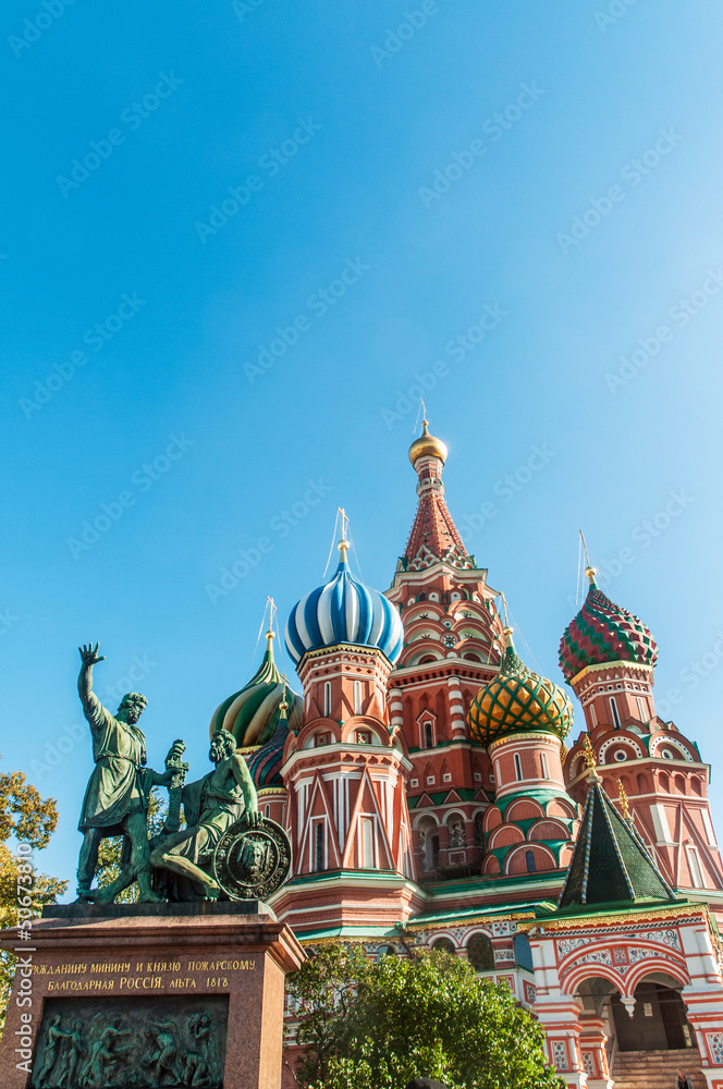 Fototapeta premium Famous st Vasily Blessed cathedral in Moscow