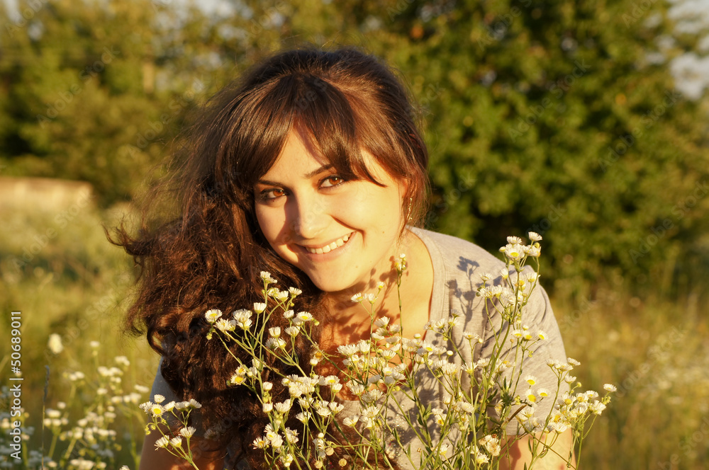 Naklejka premium Portrait of a charming and lovely girl