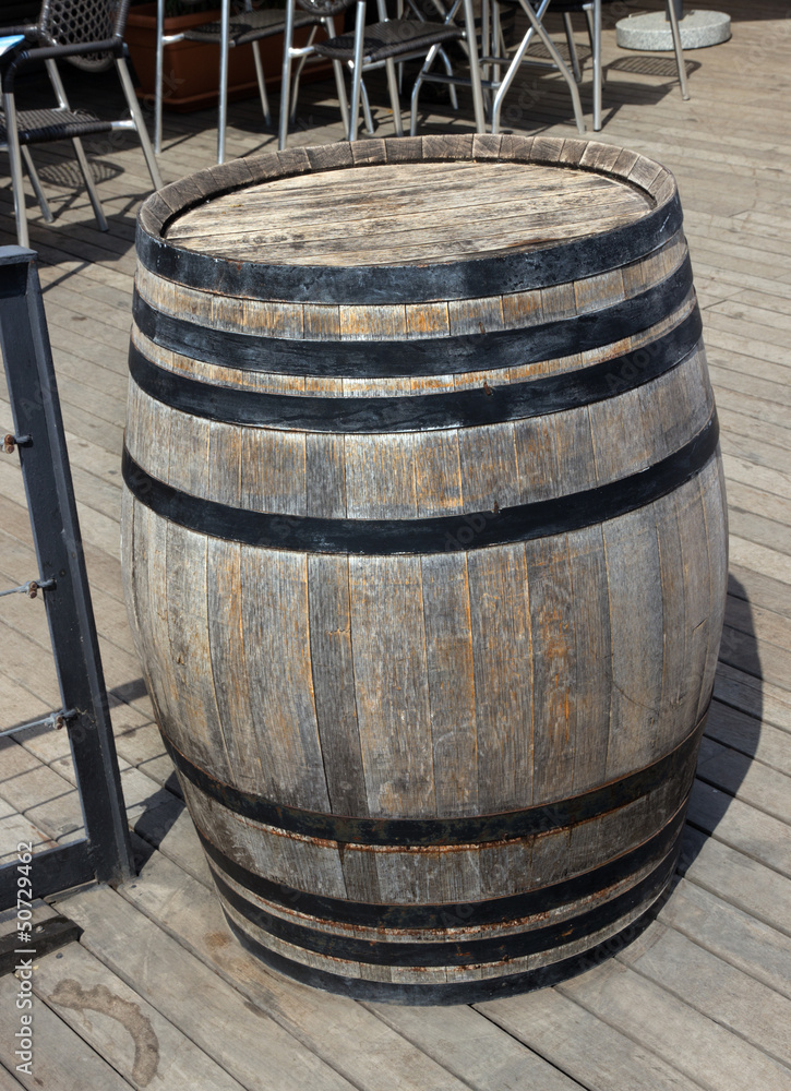 Fototapeta premium old wooden barrel