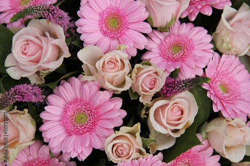 Bridal flower arrangement in pink © Studio Porto Sabbia