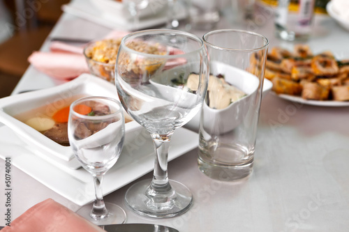 Table wine glasses for wine