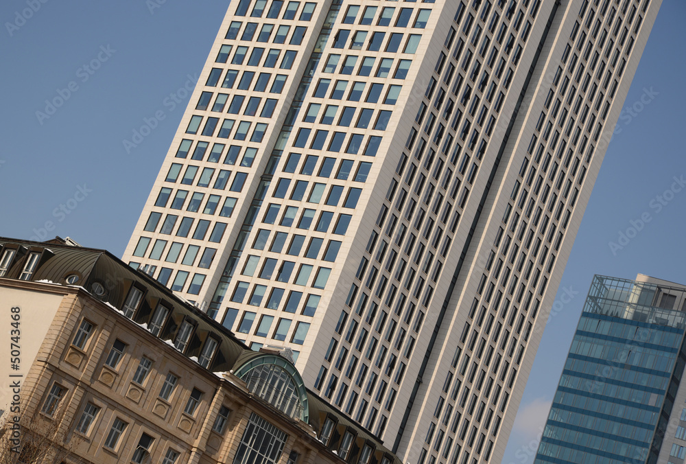 Fototapeta premium Hochhaus in Frankfurt