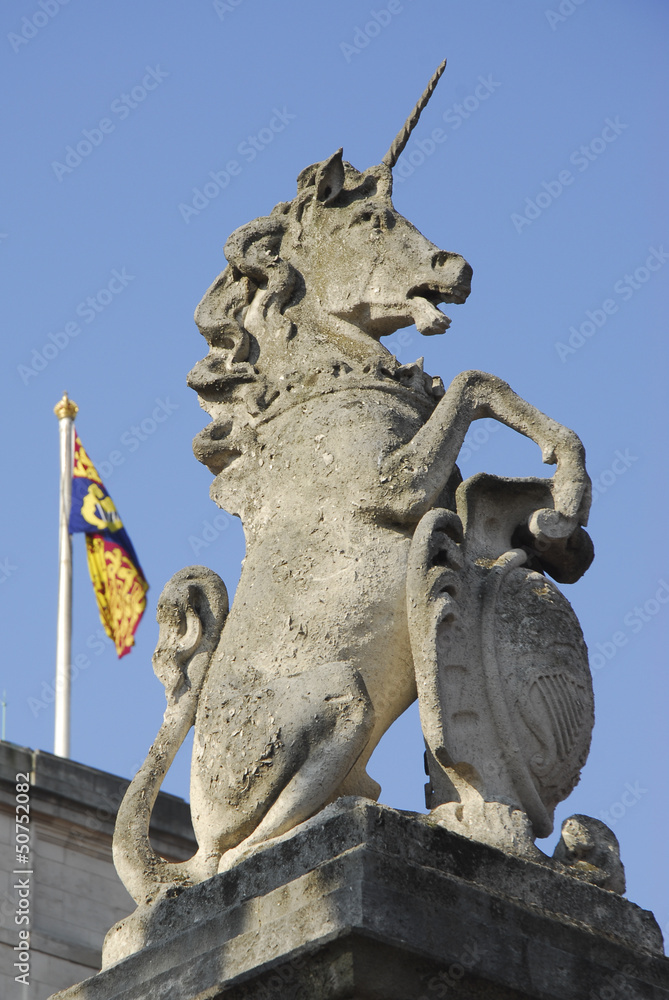 Scotish Unicorn at the Buckingham Palace