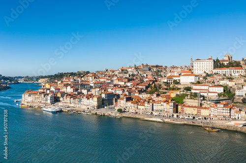 Fototapeta Naklejka Na Ścianę i Meble -  Overview of Old Town of Porto, Portugal