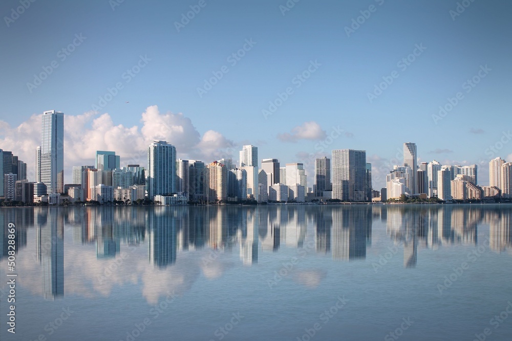 Fototapeta premium Miami skyline with reflections in Biscayne Bay