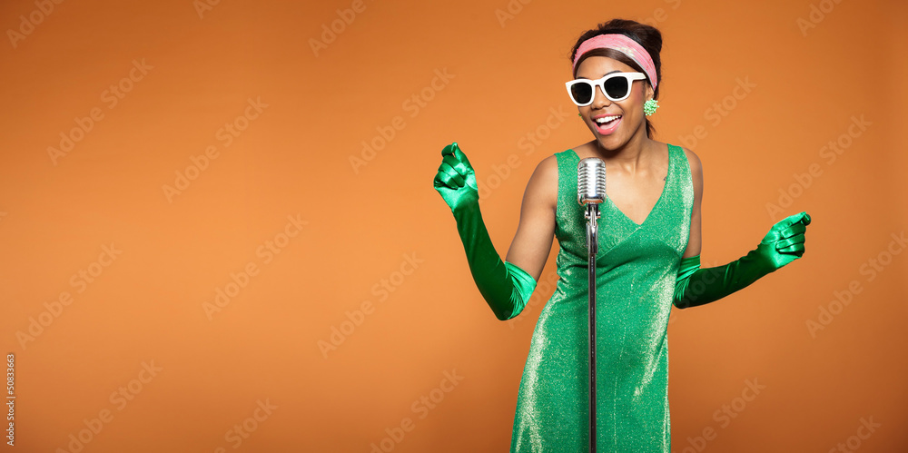 Fototapeta premium Vintage soul funk woman singing. Black african american. Copy sp
