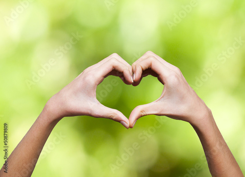 Fotografía manos con corazón