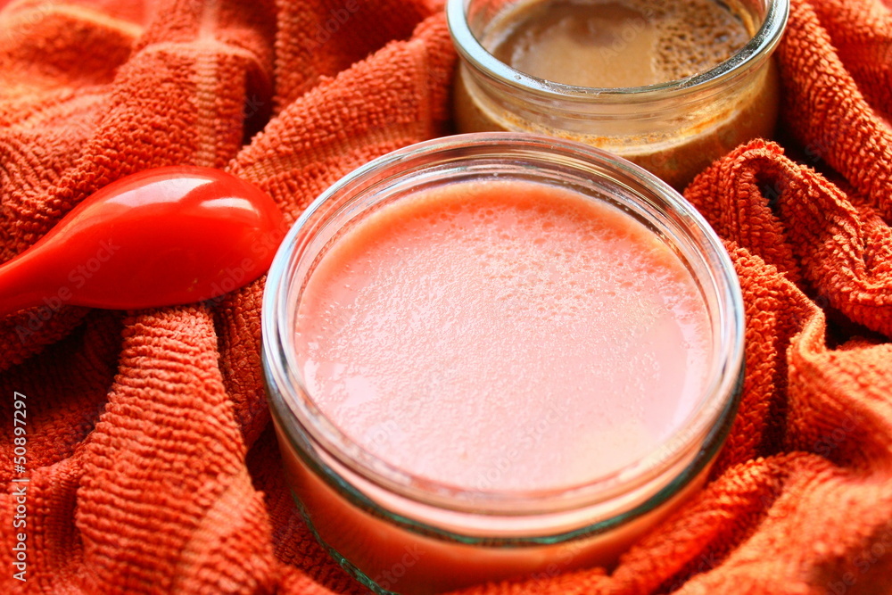 verrine crème lactée à la fraise verrine crème lactée à la fraise