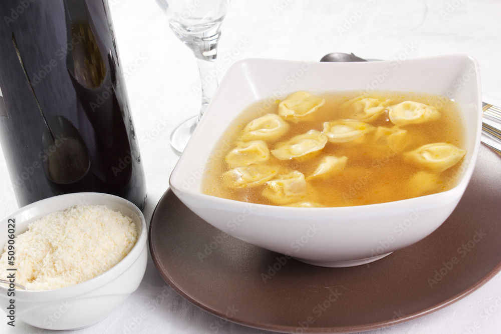 Ravioli in brodo Ravioli in brodo