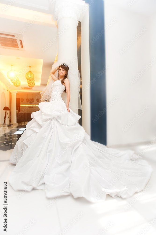 Fototapeta premium Happy bride