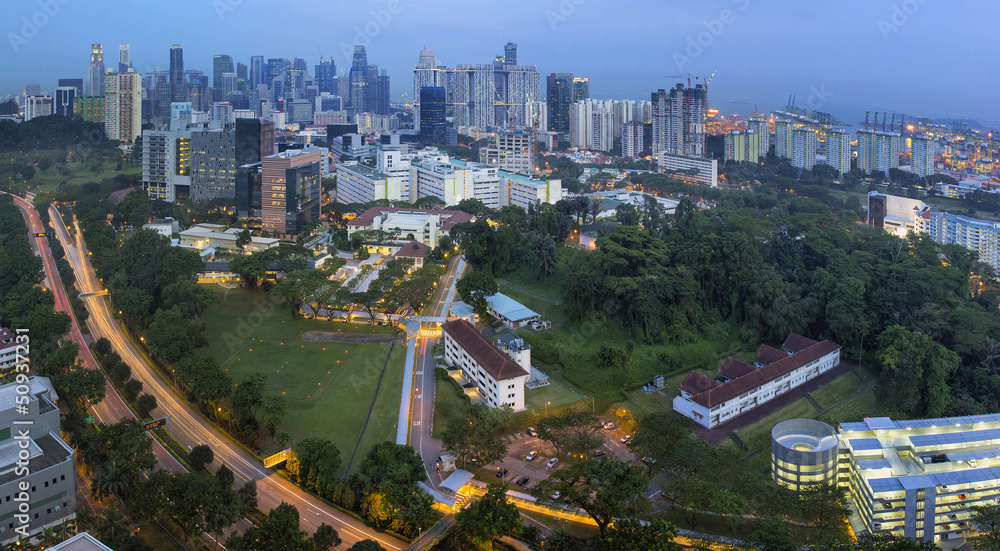 Fototapeta premium Singapore Skyline with Central Expressway at Dusk