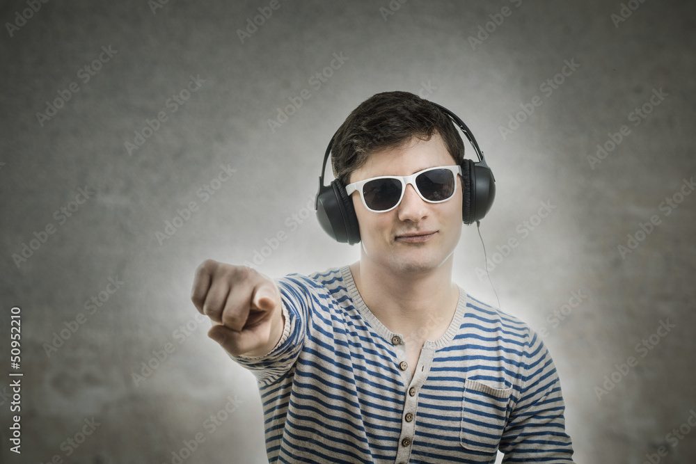 DJ DJ