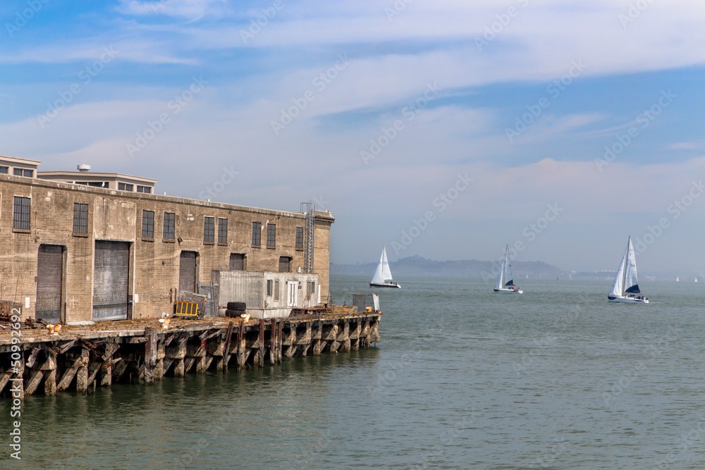 Obraz premium Pier 33 San Francisco Bay