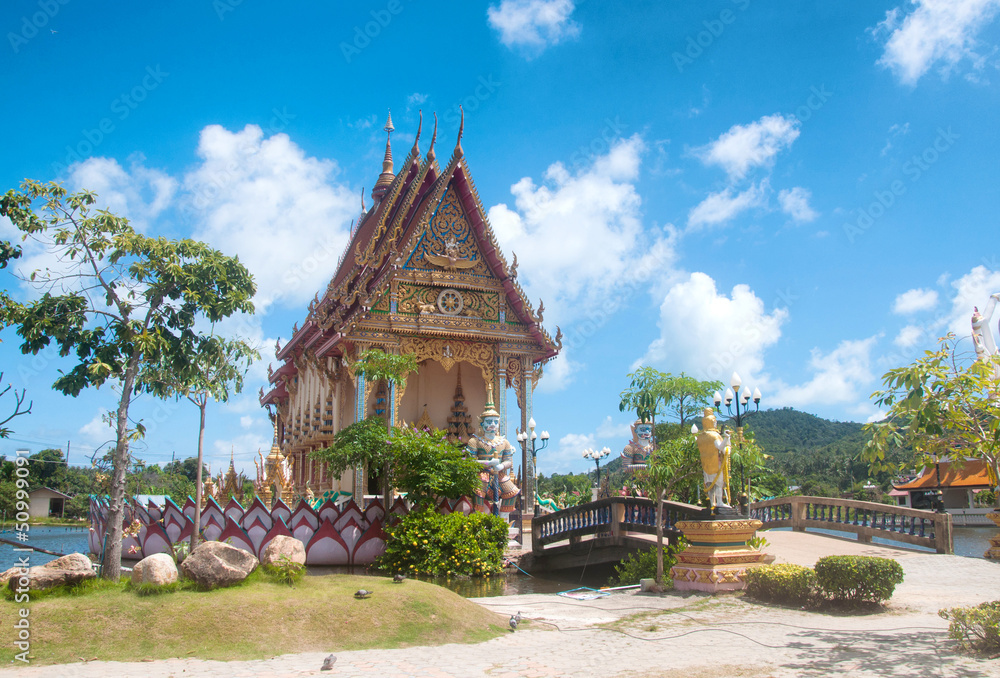 Naklejka premium Temple of Wat Plai Laem