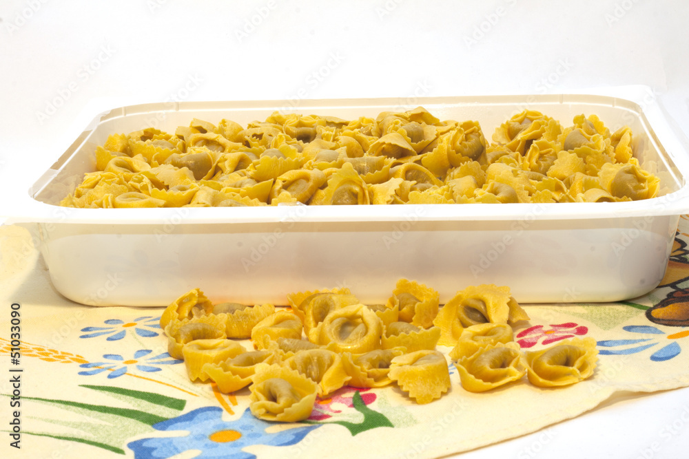 confezione di tortellini confezione di tortellini
