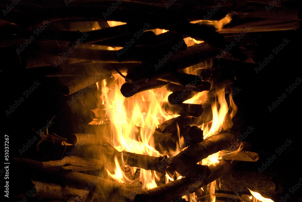 Fototapeta premium Big campfire burning