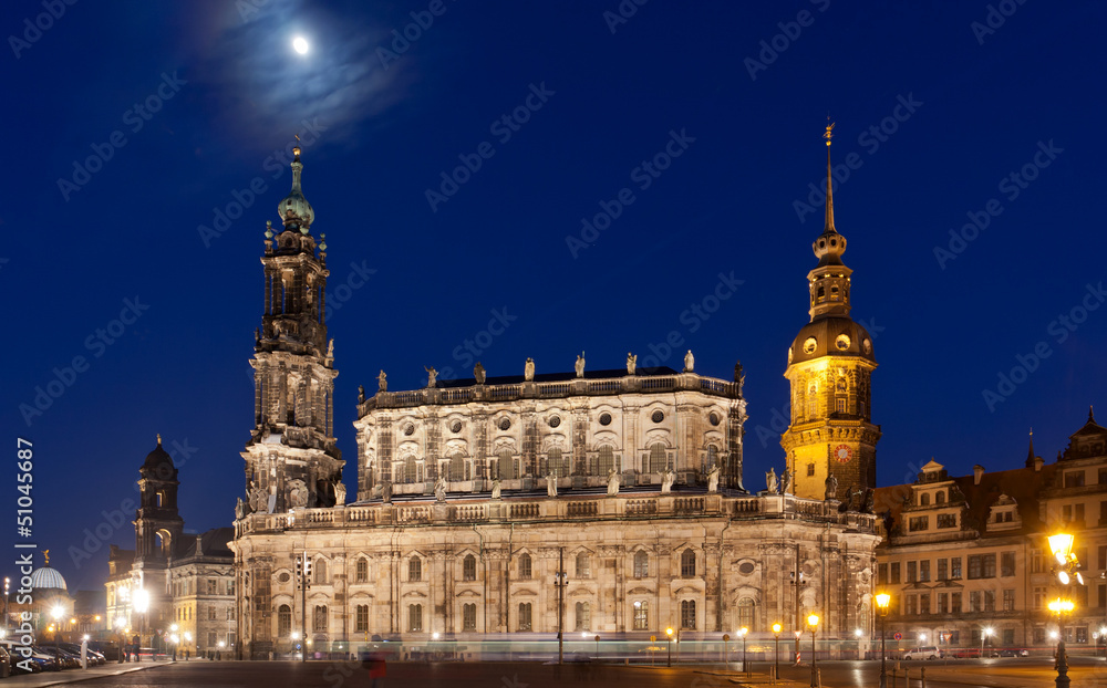 Nigt scene with castle in Dresden
