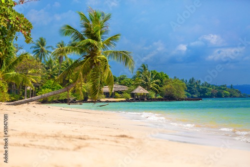Fototapeta Naklejka Na Ścianę i Meble -  beautiful tropical beach in Thailand