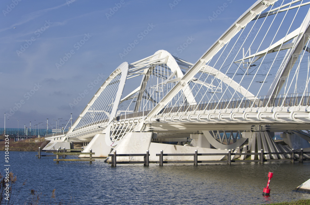 Fototapeta premium white bridge