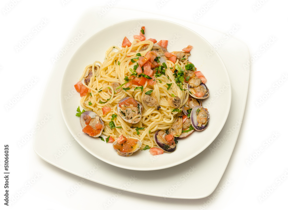 Spaghetti vongole e pomodoro fresco