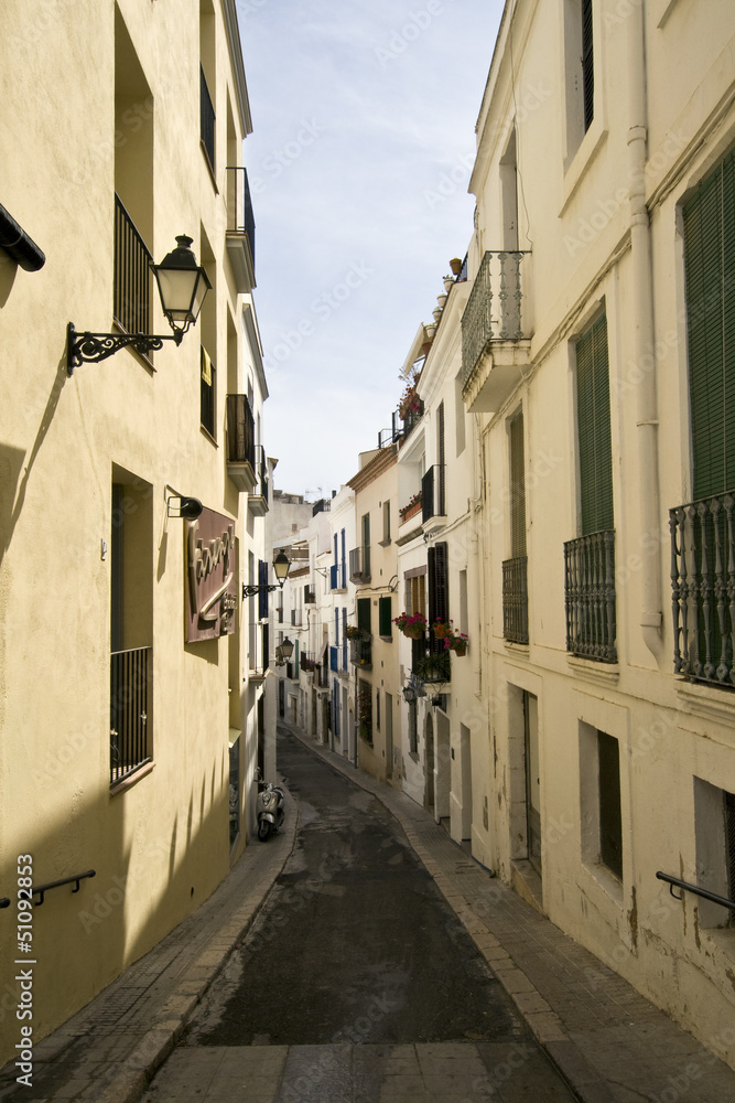 Naklejka premium Calle de Sitges, España