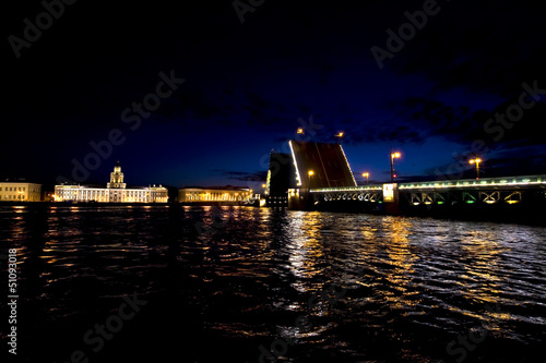 Obraz na plátně Drawbridges in St Petersburg, Rusia
