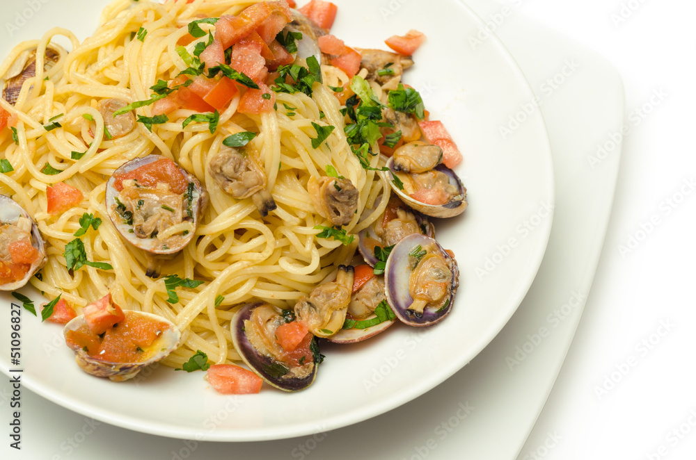 Spaghetti vongole e pomodoro fresco Spaghetti vongole e pomodoro fresco