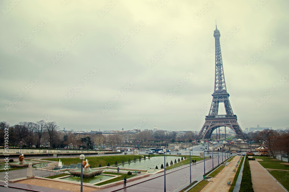 Paris Paris