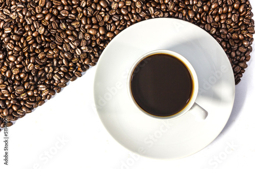 Coffee beans and coffee cup © 52Ps.Studio
