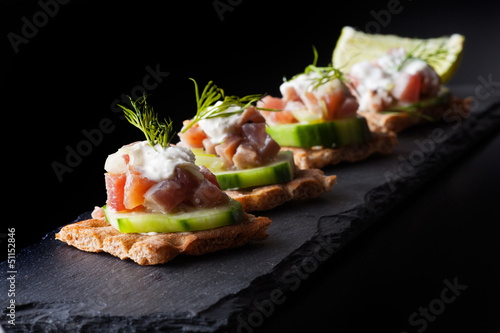 Konstfotografi Knäckebrot mit Thunfisch
