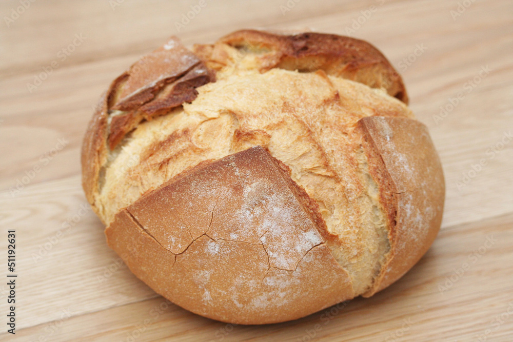 pane su tavolo di legno