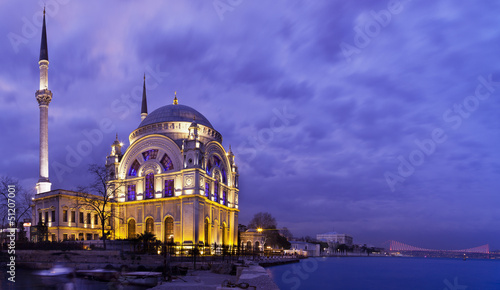 Mezquita de Dolmabahçe (Estambul) photo