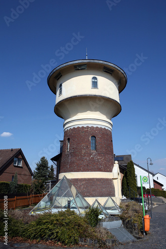 denkmalgeschützter Wasserturm photo