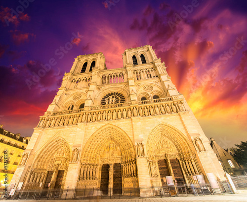 Notre Dame Cathedral - Paris. Wonderful winter sky